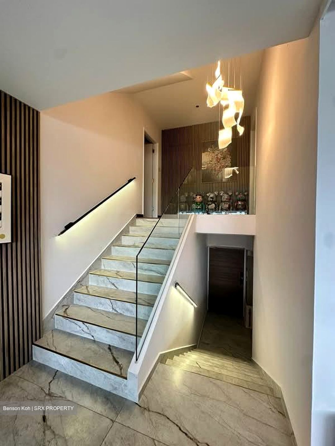 Townhouse Apartments (D9), Apartment #569614361